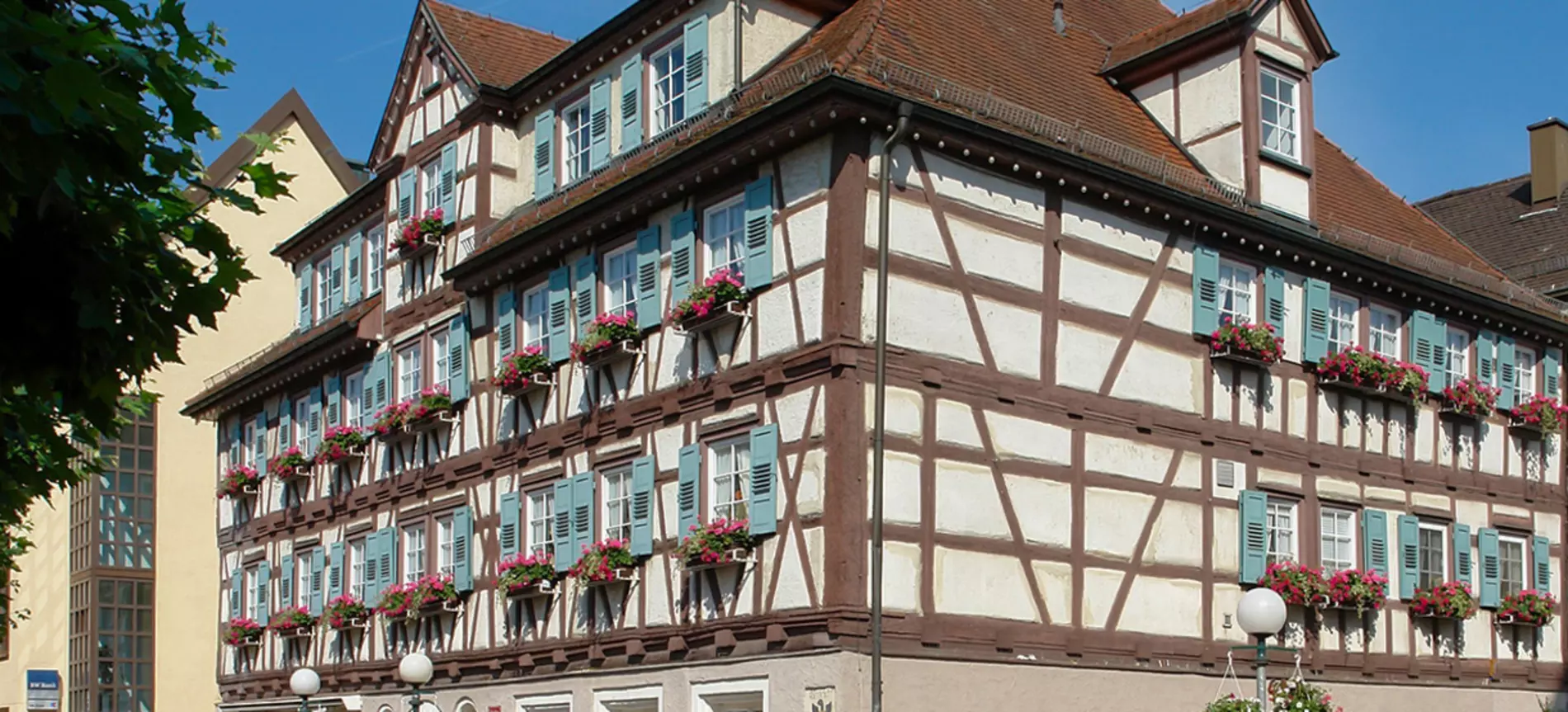 Fensterläden Holz Kaiser